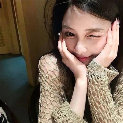 碧窗艳影